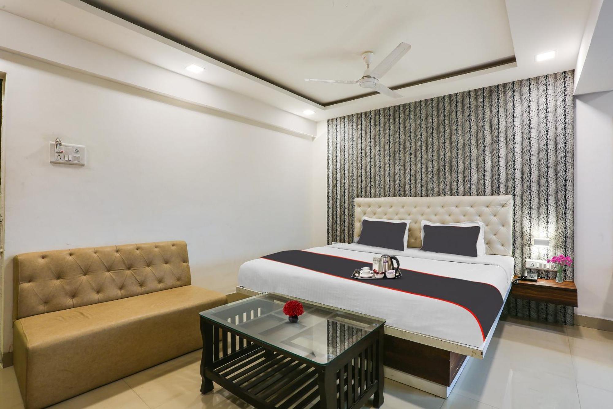 Capital O Arsh Executive Inn مومباي المظهر الخارجي الصورة