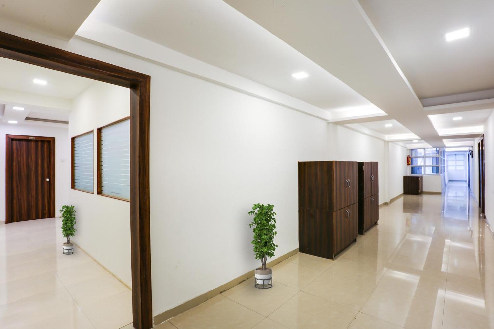 Capital O Arsh Executive Inn مومباي المظهر الخارجي الصورة