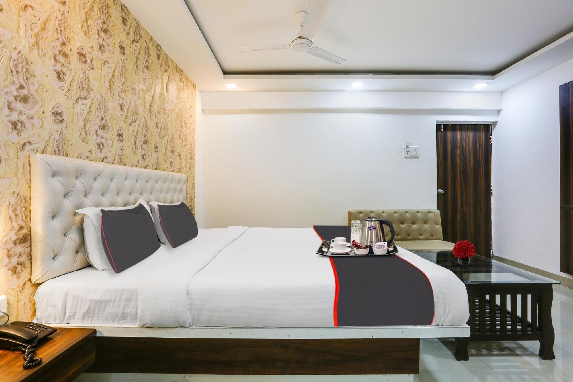 Capital O Arsh Executive Inn مومباي المظهر الخارجي الصورة