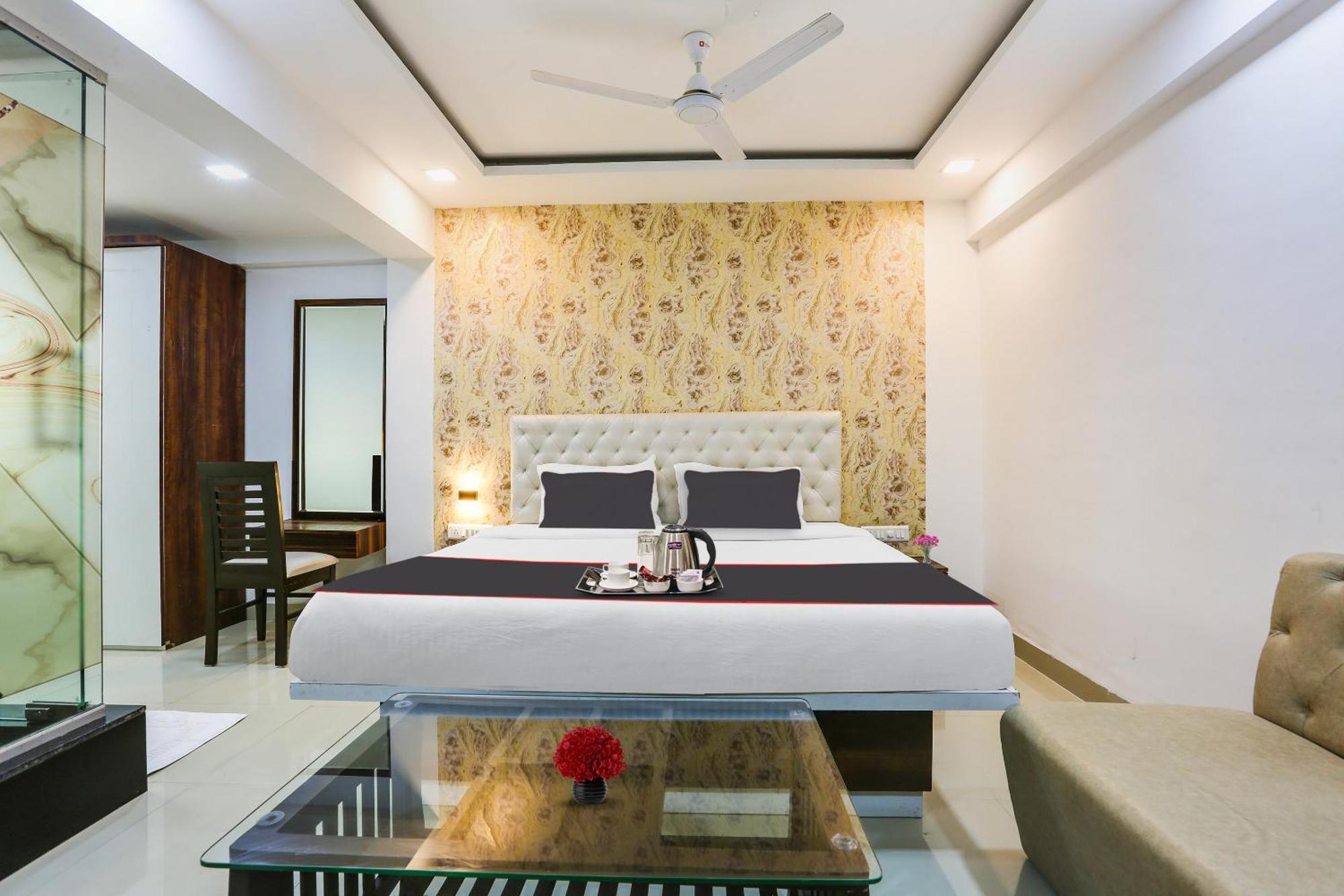 Capital O Arsh Executive Inn مومباي المظهر الخارجي الصورة